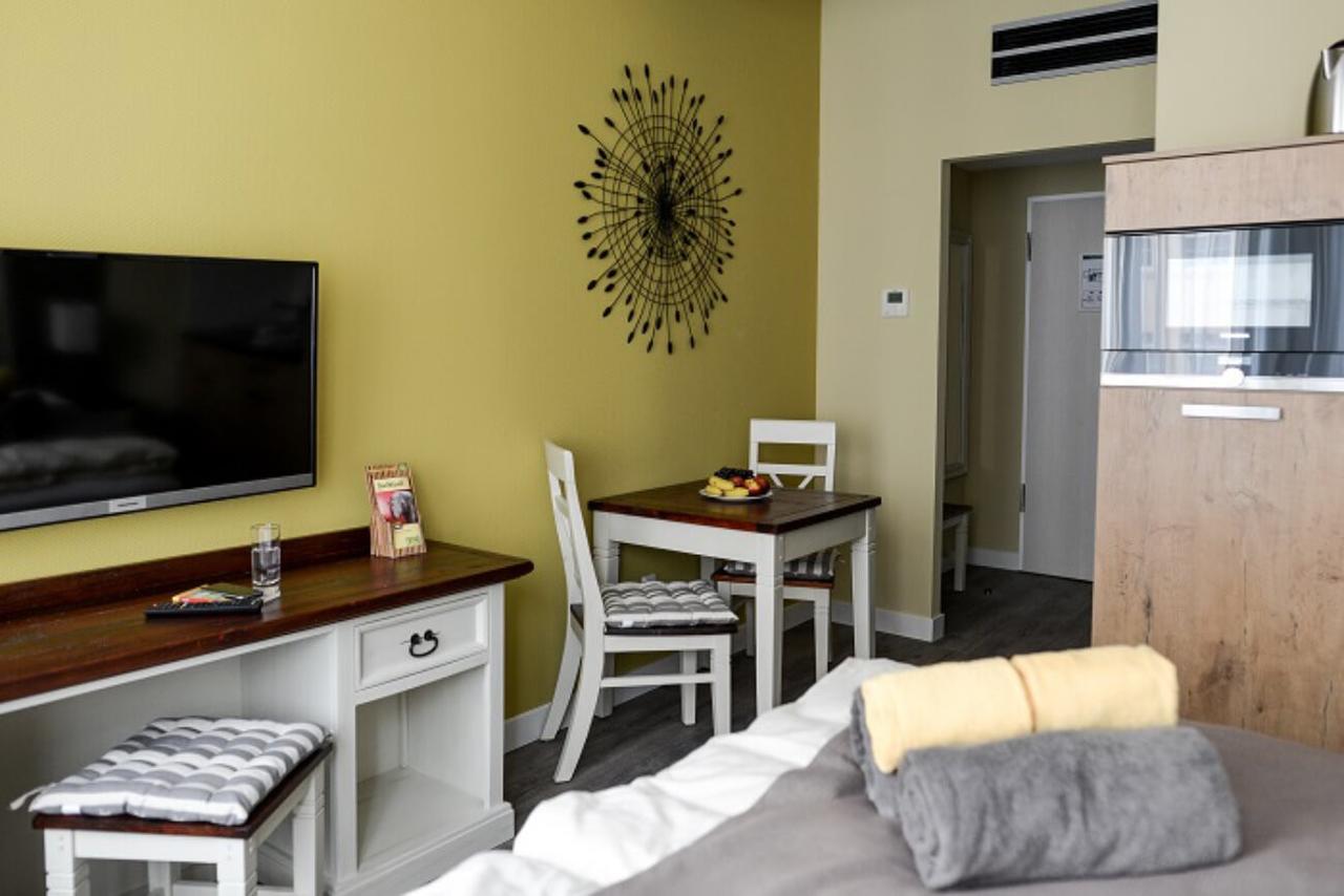 Hausner'S Hotel- Studio Apartments Altenstadt an der Waldnaab Eksteriør bilde